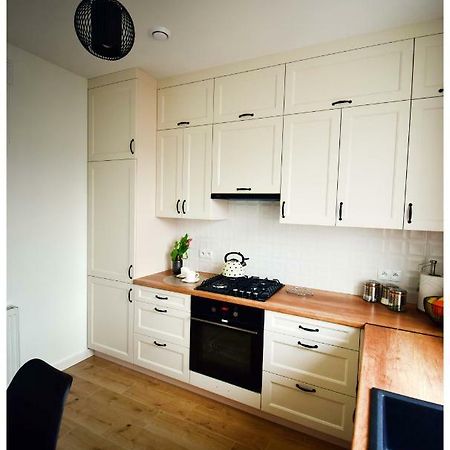 Color 24 Premium Apartman Stalowa Wola Kültér fotó