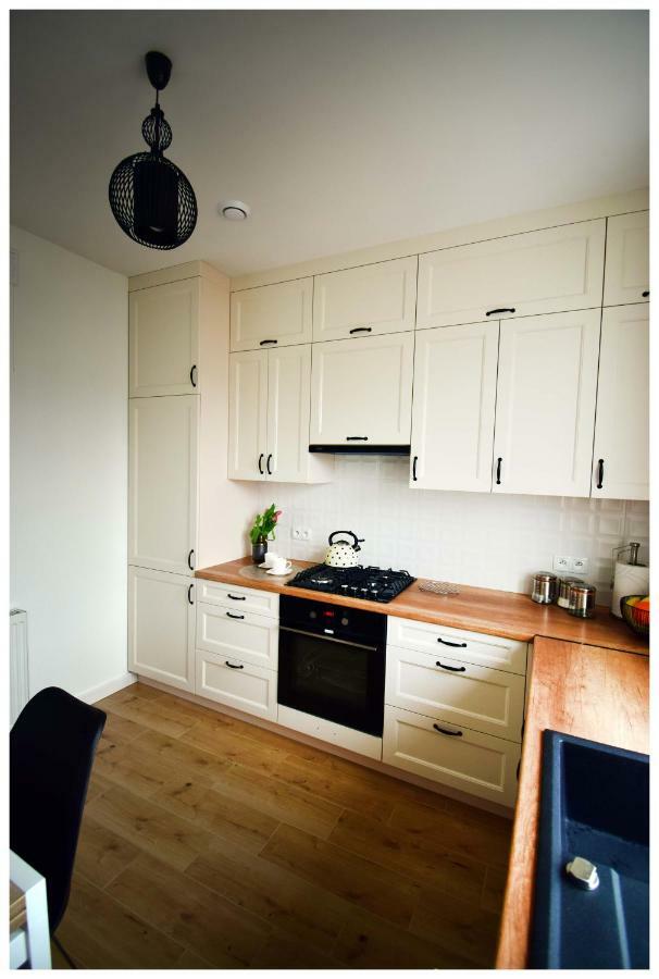 Color 24 Premium Apartman Stalowa Wola Kültér fotó